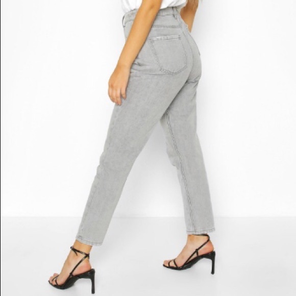Boohoo High Waisted Mom Jean Size: 4 - Picture 2 of 6